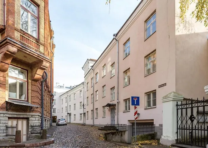 Old Town Self Check-in Апартаменты *